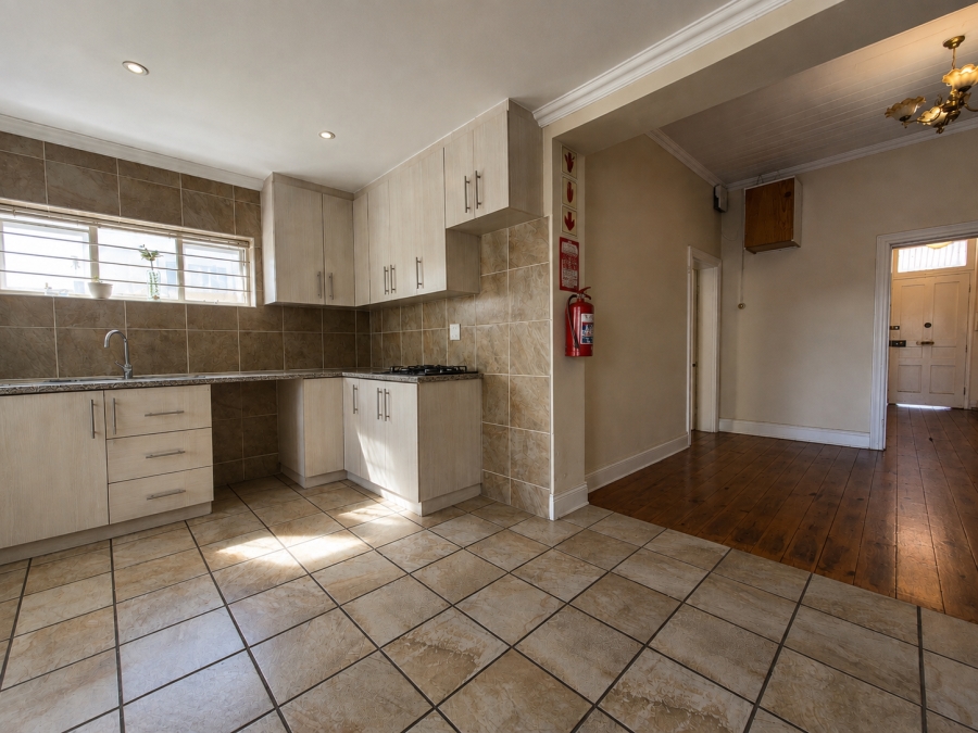 5 Bedroom Property for Sale in Wynberg Western Cape
